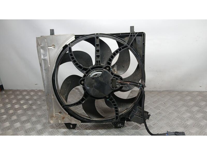 Recambio de electroventilador para peugeot 208 (p2) active referencia OEM IAM 9827752980 DENSO 2227503110