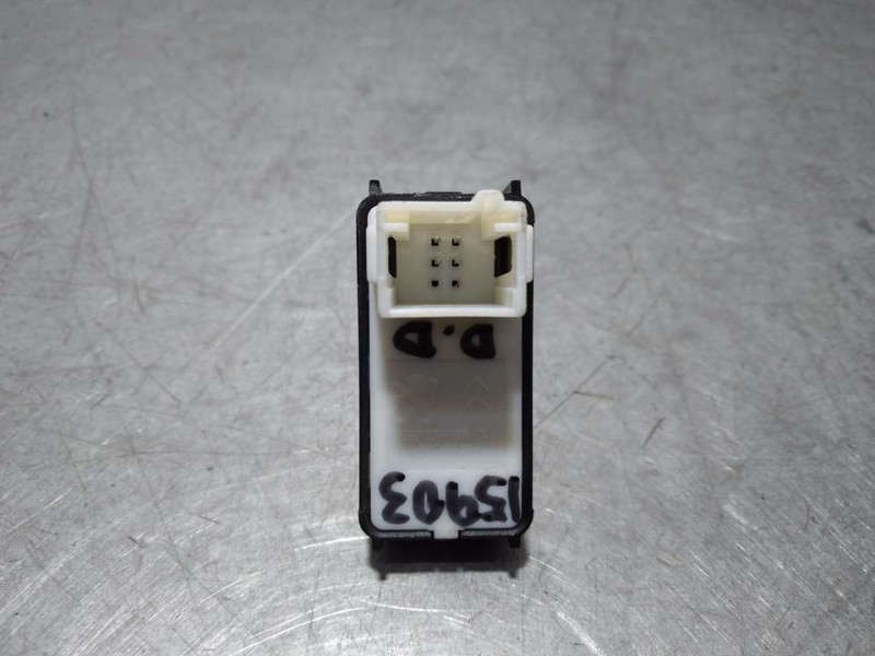 Recambio de mando elevalunas delantero derecho para peugeot 208 (p2) active referencia OEM IAM 98044803ZD  