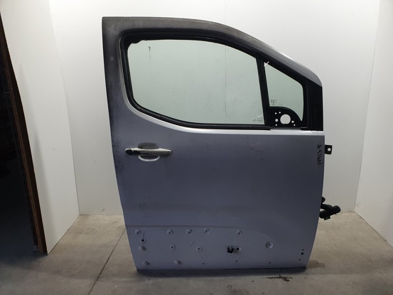 Recambio de puerta delantera derecha para peugeot rifter allure standard referencia OEM IAM 9843488780  PARCIALMENTE QUEMADA
