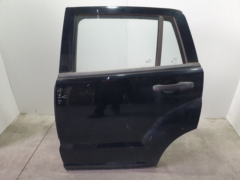 Recambio de puerta trasera izquierda para dodge caliber sxt referencia OEM IAM   