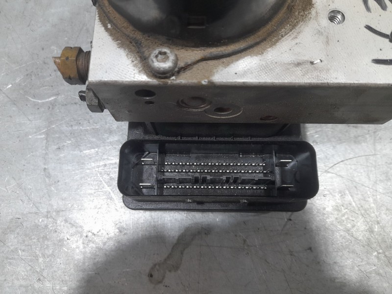 Recambio de abs para volvo s60 berlina 2.4 d momentum referencia OEM IAM P30714952  