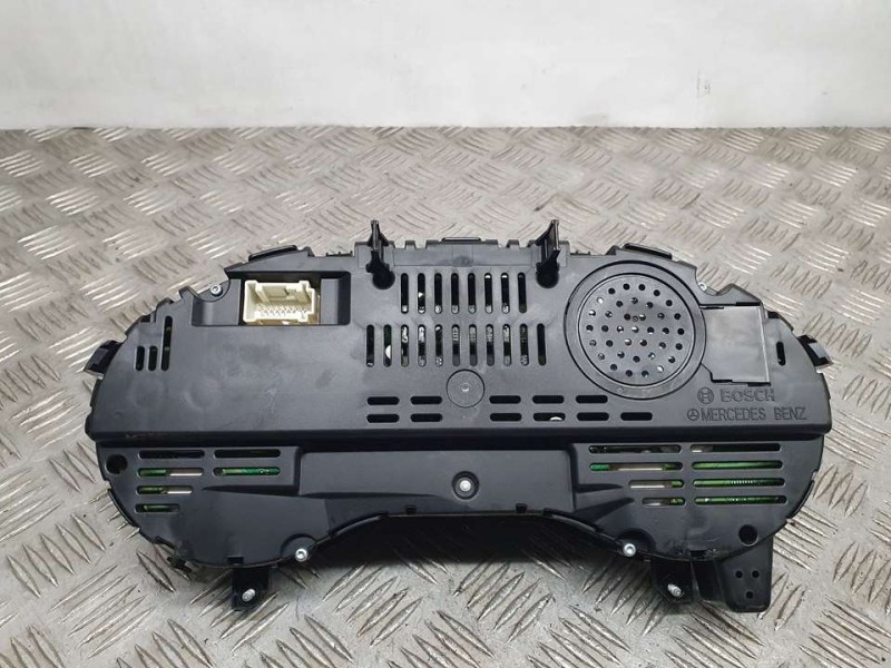 Recambio de cuadro instrumentos para mercedes-benz clase b (w246) b 180 cdi (246.212) referencia OEM IAM A2469009418 0263734101 
