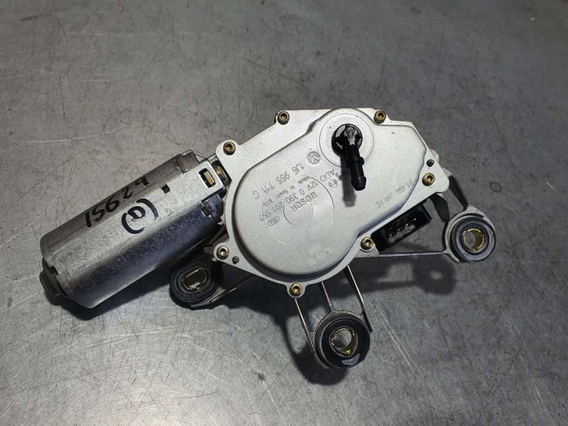 Recambio de motor limpia trasero para volkswagen golf iv berlina (1j1) highline referencia OEM IAM 1J6955711C 0390201557 BOSCH