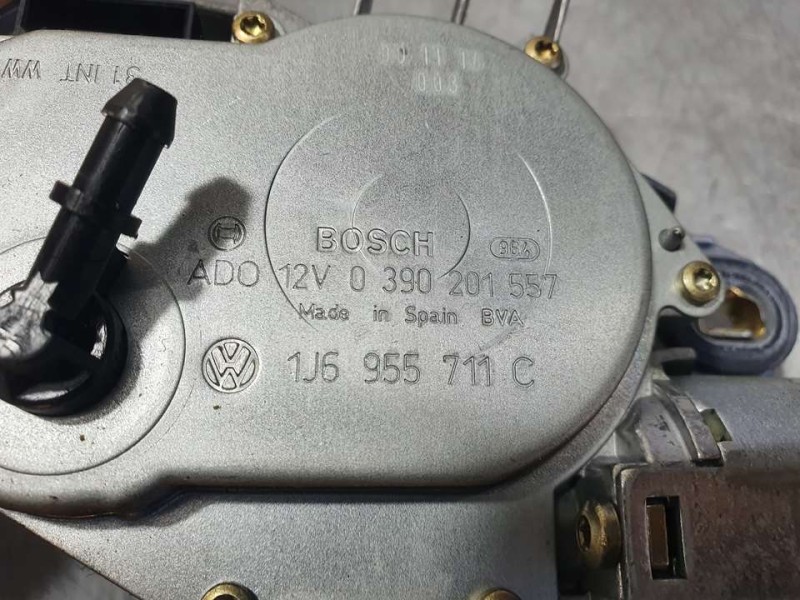 Recambio de motor limpia trasero para volkswagen golf iv berlina (1j1) highline referencia OEM IAM 1J6955711C 0390201557 BOSCH