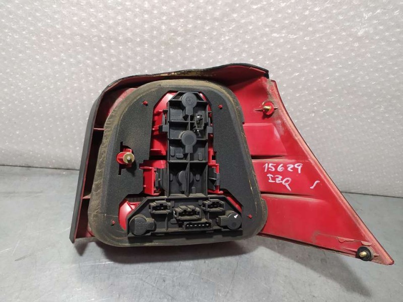 Recambio de piloto trasero izquierdo para volkswagen golf iv berlina (1j1) highline referencia OEM IAM 1J6945095Q 67736971 VALEO