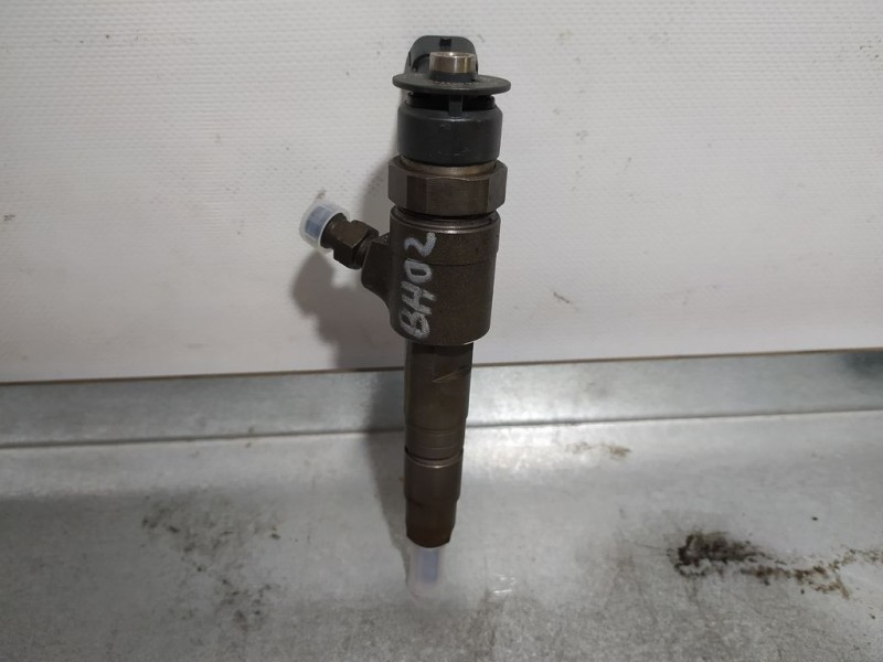 Recambio de inyector para peugeot 308 referencia OEM IAM  0445110566 BOSCH