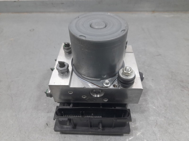 Recambio de abs para land rover range rover sport v8 td first edition referencia OEM IAM SRB500440  