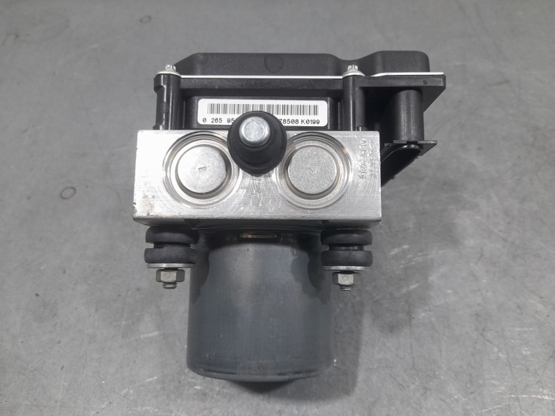 Recambio de abs para land rover range rover sport v8 td first edition referencia OEM IAM SRB500440  