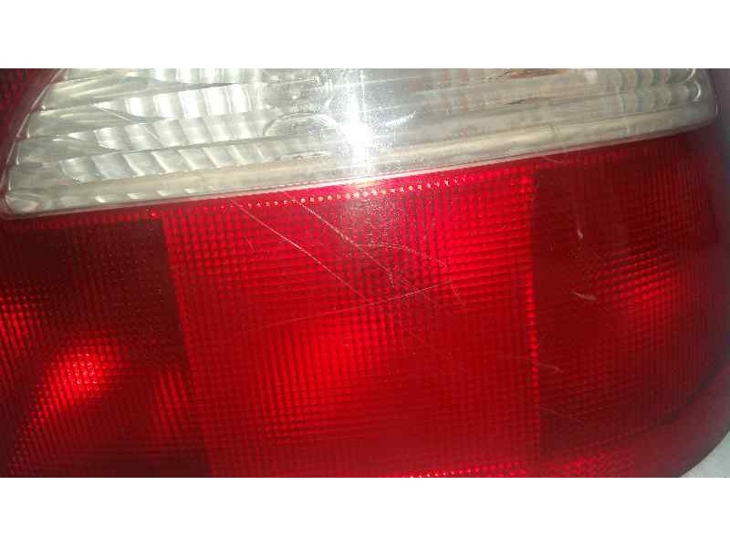 Recambio de piloto trasero derecho para renault megane i fase 2 berlina (ba0) 1.4 16v rt referencia OEM IAM   RAYADO