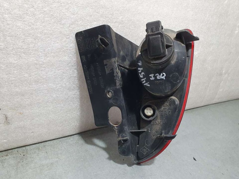 Recambio de piloto trasero izquierdo paragolpes para renault espace iv (jk0) privilege referencia OEM IAM 8200027155  