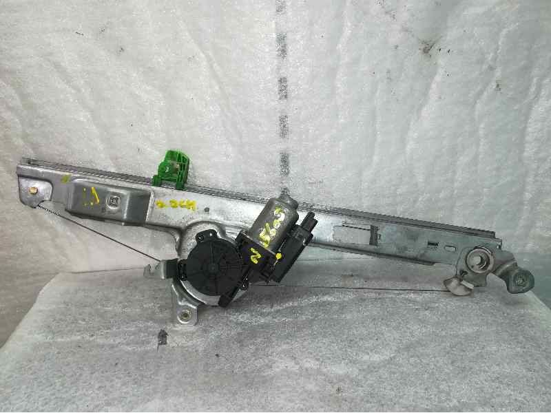 Recambio de elevalunas delantero derecho para renault scenic ii authentique referencia OEM IAM SIN REF. 6 PINS ELECTRICO 