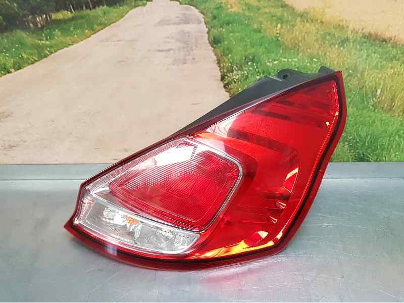 Recambio de piloto trasero derecho para ford fiesta (ccn) trend referencia OEM IAM C1BB13404AE  