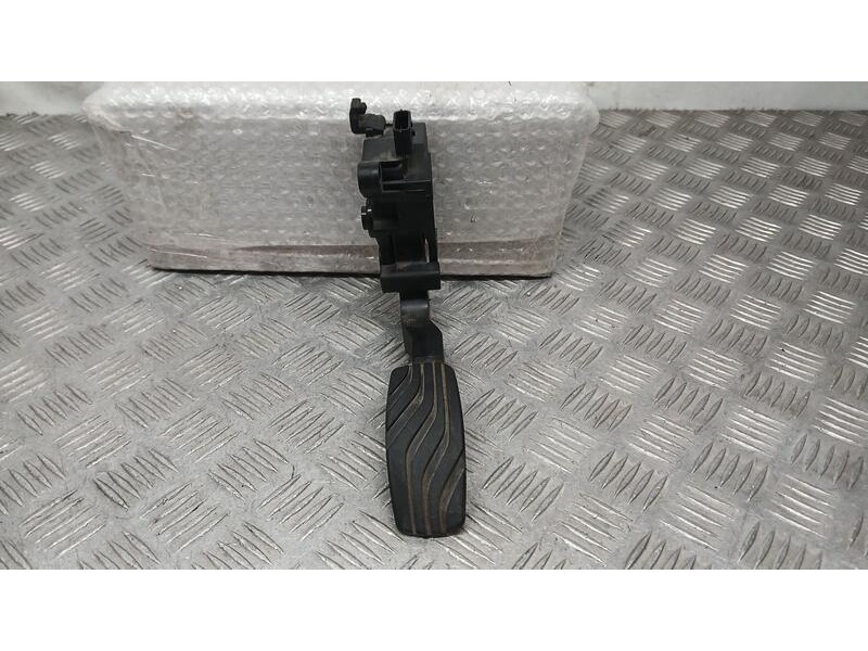Recambio de potenciometro pedal para renault megane iv berlina 5p business referencia OEM IAM 180020000R CTS 