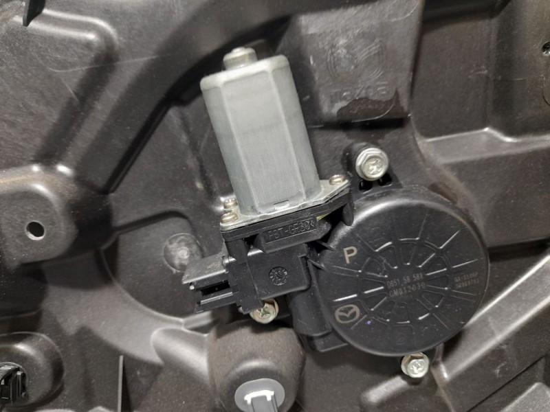 Recambio de elevalunas delantero derecho para mazda 3 lim. (bl) luxury referencia OEM IAM SIN REF  ELECTRICO 6 PINES