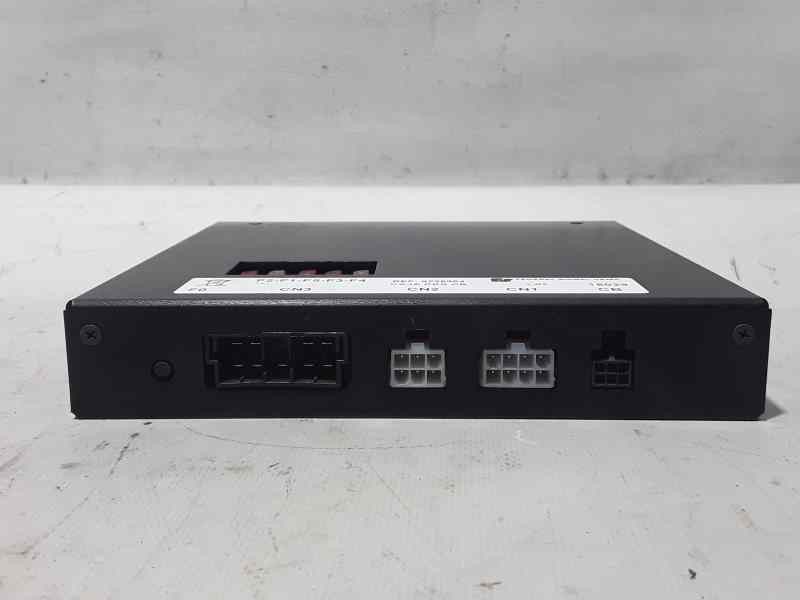 Recambio de modulo electronico para renault scenic iii expression referencia OEM IAM 8235964  