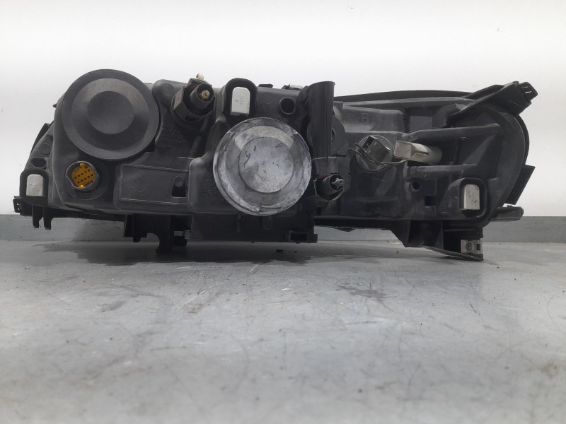 Recambio de faro derecho para volvo s60 berlina 2.4 d momentum referencia OEM IAM 087731121R1  