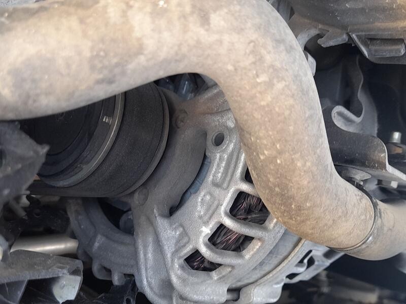 Recambio de alternador para renault megane iv hatchback (b9a/m/n_) 1.5 dci 90 (b9a1) referencia OEM IAM 231000026R  