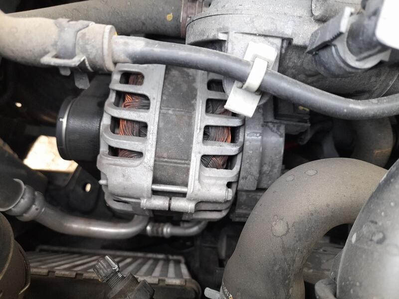 Recambio de alternador para dacia sandero ii (b8_) tce 90 lpg (b8m1) referencia OEM IAM 231002243R  