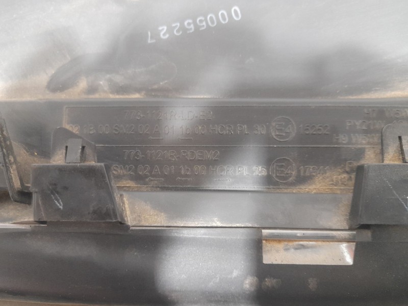 Recambio de faro derecho para volvo s60 berlina 2.4 d momentum referencia OEM IAM 087731121R1  