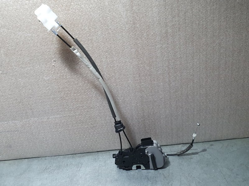Recambio de cerradura puerta delantera derecha para hyundai ioniq klass electro referencia OEM IAM 81320G2010  