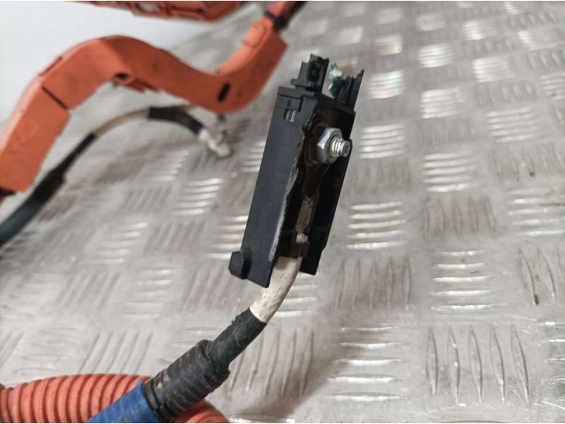 Recambio de modulo electronico para toyota yaris active hybrid referencia OEM IAM 821640D010D  CABLES BATERIA HIBRIDA