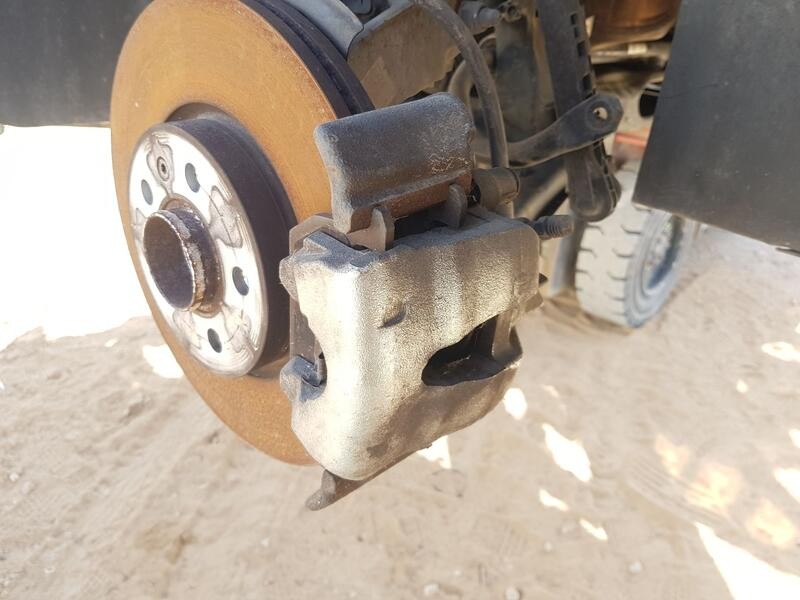 Recambio de pinza freno delantera derecha para seat arona (kj7, kjp) 1.0 tsi referencia OEM IAM 2Q0615124A  