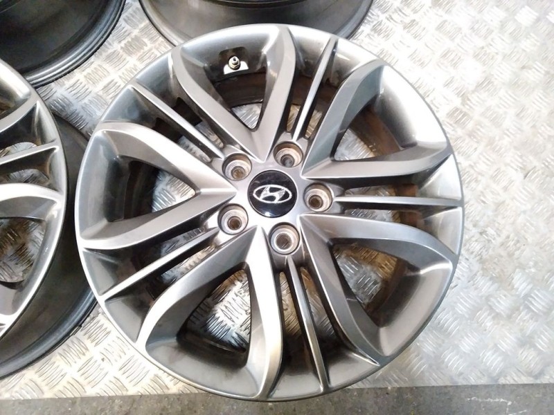 Recambio de juego llantas aluminio para hyundai ix35 classic 2wd referencia OEM IAM 65X17 5 TORN ET 51 ALUMINIO 