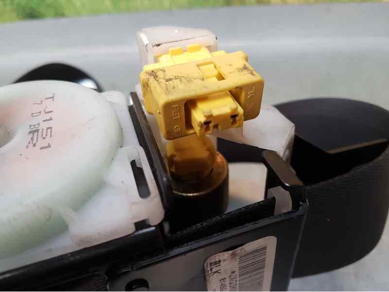 Recambio de pretensor airbag derecho para honda civic berlina 5 (eu7/8) 1.6i ls referencia OEM IAM 81450S6DG014  