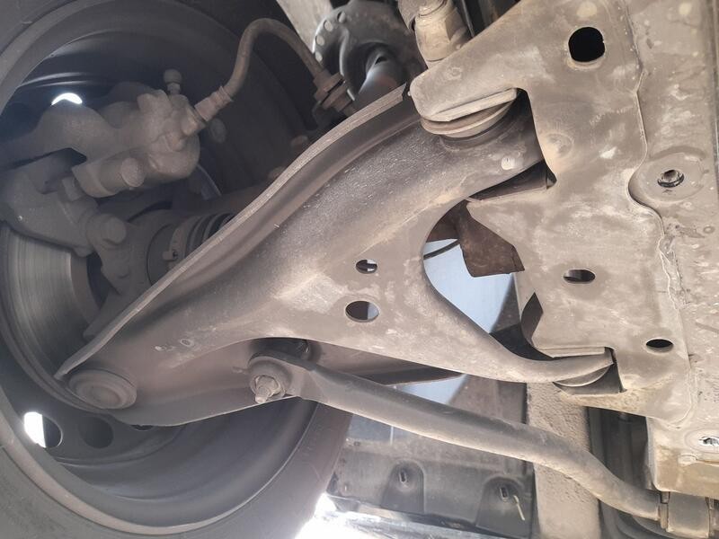 Recambio de brazo suspension inferior delantero derecho para dacia sandero ii (b8_) tce 90 lpg (b8m1) referencia OEM IAM 5450066