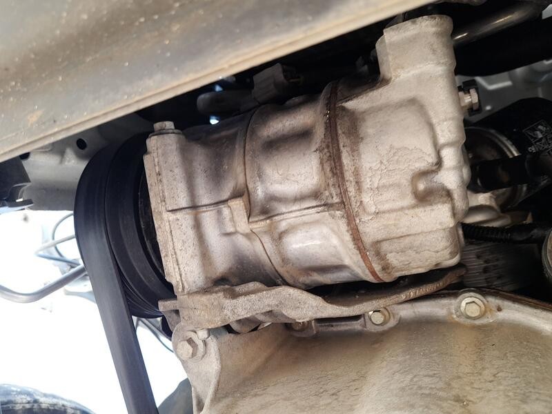 Recambio de compresor aire acondicionado para renault megane iv hatchback (b9a/m/n_) 1.5 dci 90 (b9a1) referencia OEM IAM 926009