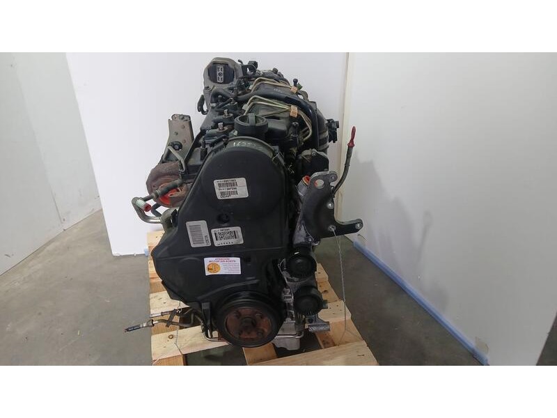 Recambio de motor completo para volvo s60 berlina 2.4 d momentum referencia OEM IAM D5244T 387296 INYECCION BOSCH