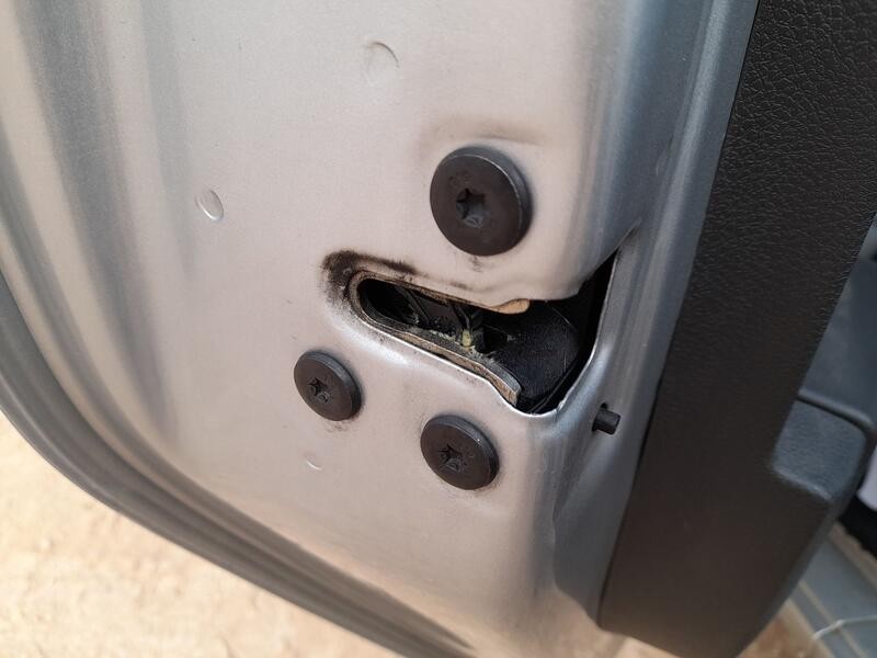 Recambio de cerradura puerta trasera izquierda para dacia sandero ii (b8_) tce 90 lpg (b8m1) referencia OEM IAM 825033585R  