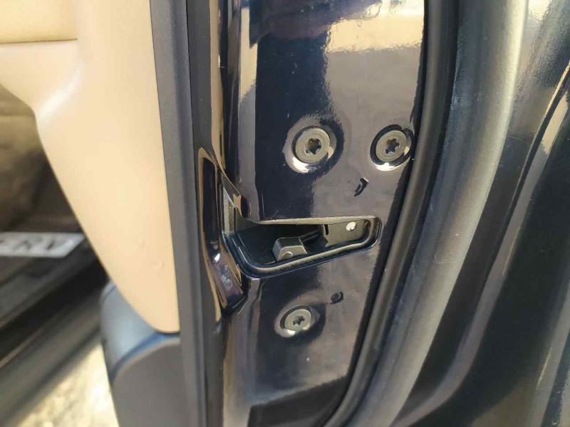 Recambio de cerradura puerta delantera derecha para land rover range rover sport v8 td first edition referencia OEM IAM FQJ00020