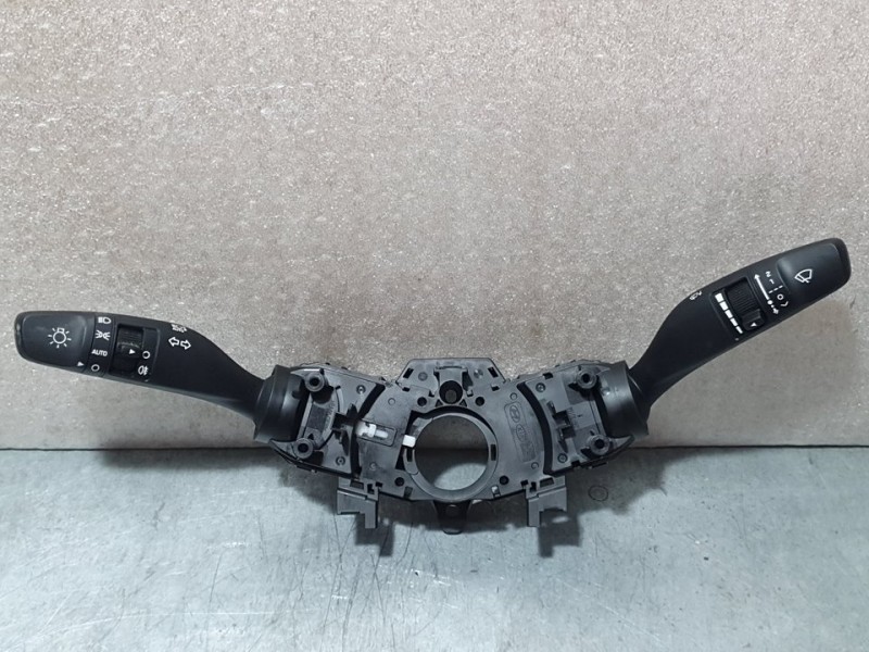 Recambio de mando luces y limpia para hyundai ioniq klass electro referencia OEM IAM 93404G2802  