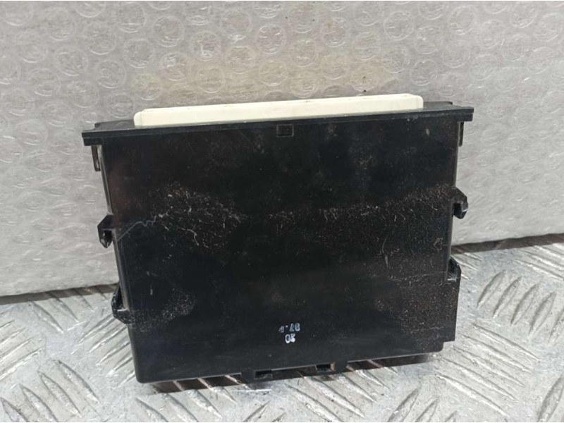 Recambio de modulo electronico para toyota yaris active hybrid referencia OEM IAM 899900D050 2325006581 DENSO