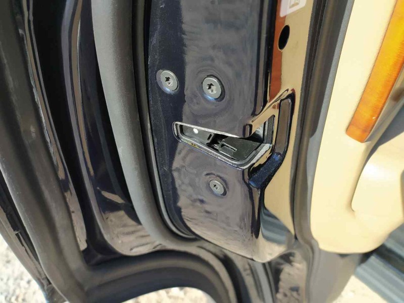 Recambio de cerradura puerta trasera izquierda para land rover range rover sport v8 td first edition referencia OEM IAM FQM00015