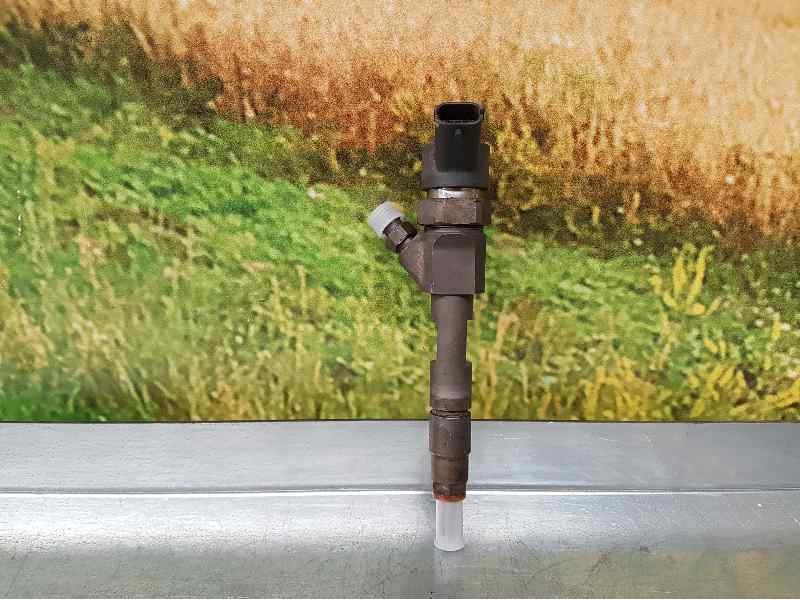 Recambio de inyector para renault scenic ii 1.9 dci diesel referencia OEM IAM 7700111014 0445110021 BOSCH