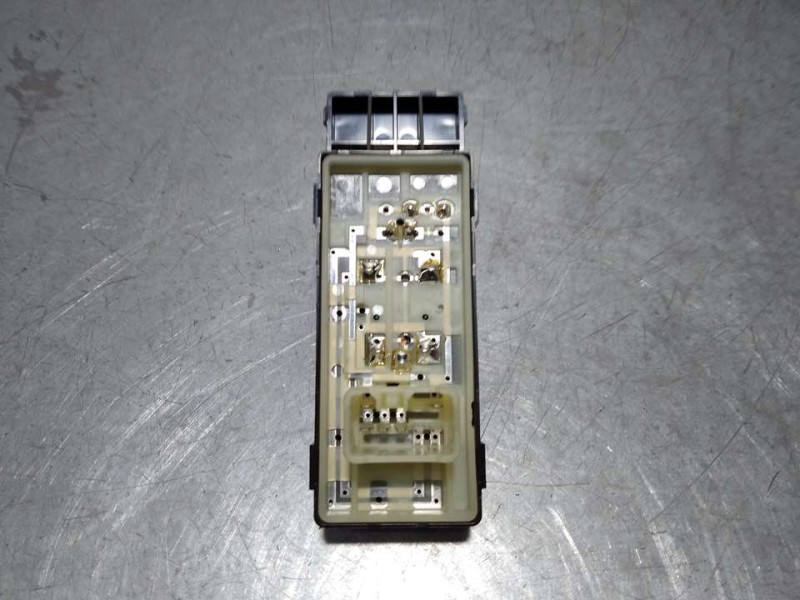 Recambio de mando elevalunas trasero izquierdo para hyundai ioniq hybrid referencia OEM IAM 93580G25004X 299165744 