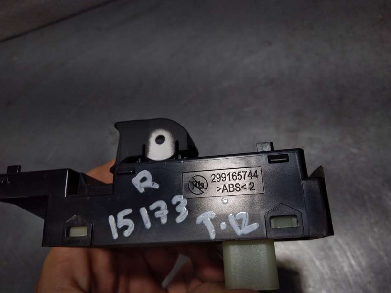 Recambio de mando elevalunas trasero izquierdo para hyundai ioniq hybrid referencia OEM IAM 93580G25004X 299165744 