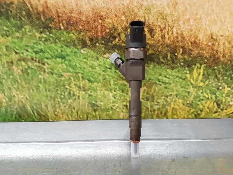 Recambio de inyector para renault scenic ii 1.9 dci diesel referencia OEM IAM 7700111014 0445110021 BOSCH