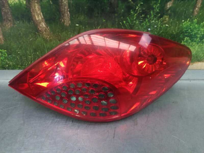 Recambio de piloto trasero derecho para peugeot 207 xs referencia OEM IAM   