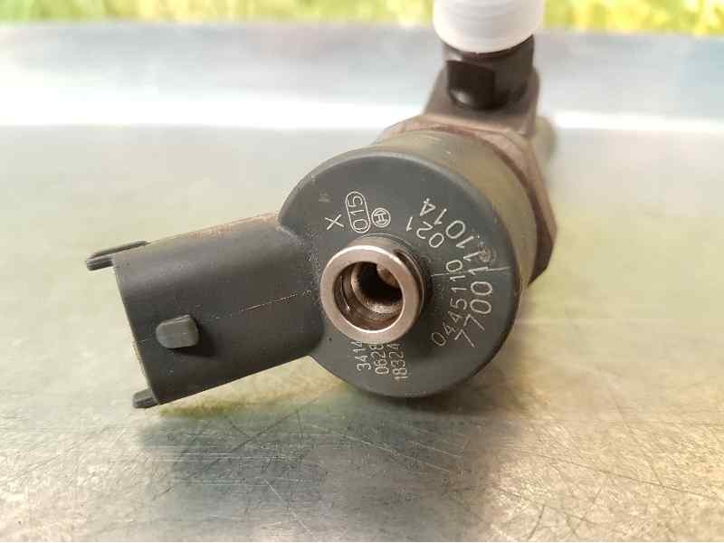 Recambio de inyector para renault scenic ii 1.9 dci diesel referencia OEM IAM 7700111014 0445110021 BOSCH
