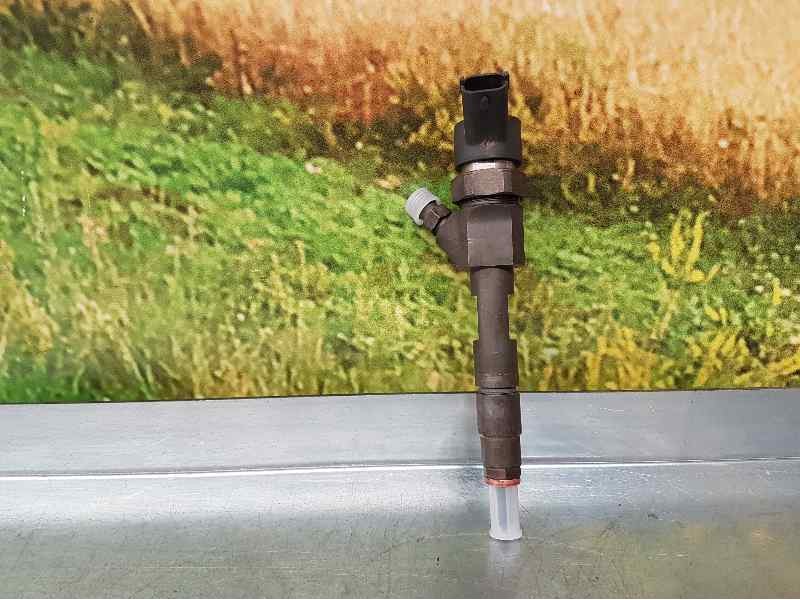 Recambio de inyector para renault scenic ii 1.9 dci diesel referencia OEM IAM 7700111014 0445110021 BOSCH