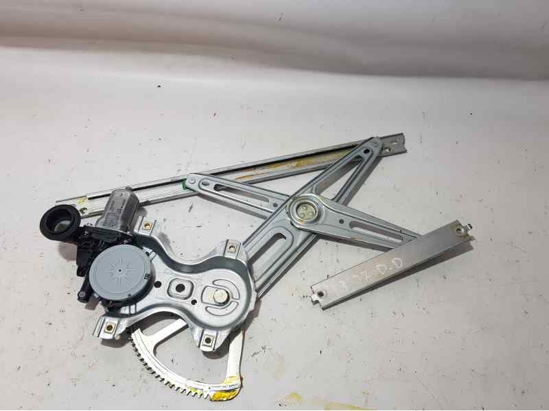 Recambio de elevalunas delantero derecho para toyota yaris hsd city referencia OEM IAM 673582101  DENSO ELECTRICO 6 PINIS