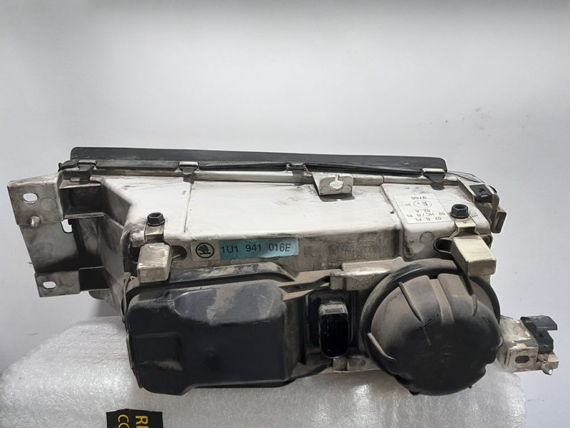 Recambio de faro derecho para skoda octavia berlina (1u2) elegance referencia OEM IAM 1U1941018P  