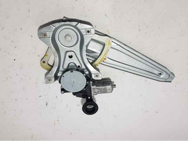 Recambio de elevalunas trasero derecho para toyota yaris hsd city referencia OEM IAM 973581101  DENSO ELECTRICO 6 PINS