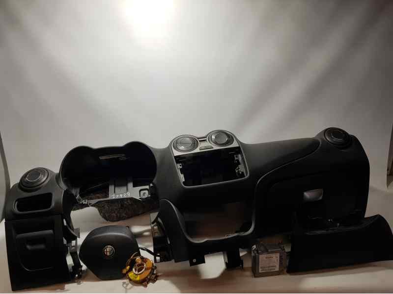 Recambio de kit airbag para alfa romeo mito (145) junior referencia OEM IAM  AIRBAG CONDUCTOR UN POCO ROZADO C/ SALPICADERO
