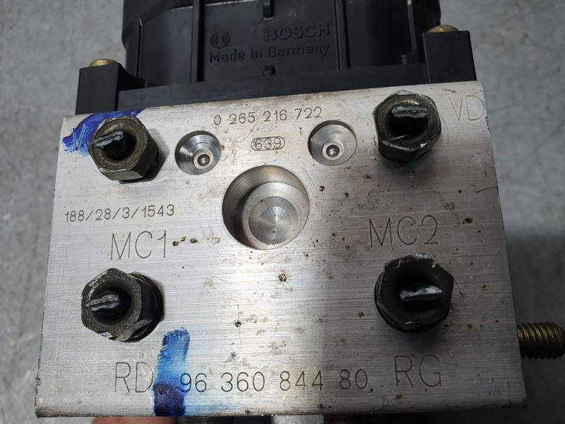 Recambio de abs para citroën xsara berlina 2.0 hdi sx (66kw) referencia OEM IAM 9636084480 0265213722 BOSCH