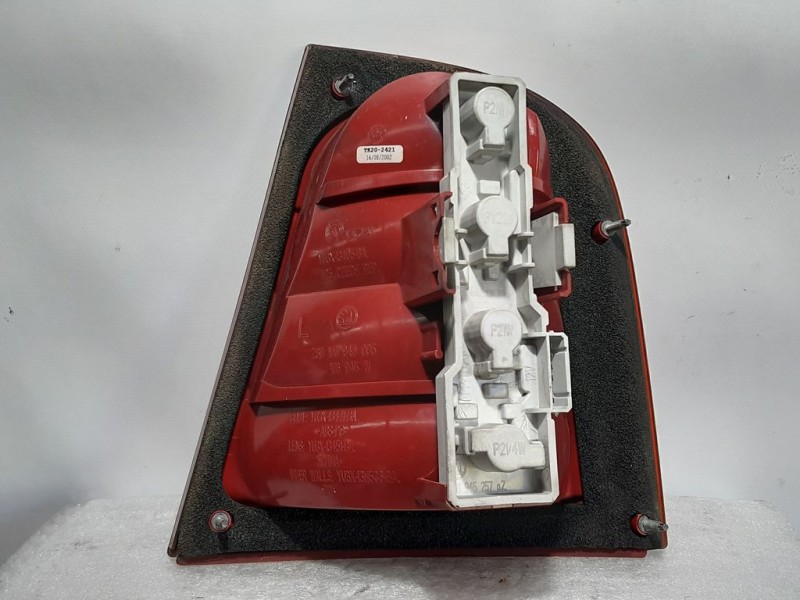 Recambio de piloto trasero izquierdo para skoda octavia berlina (1u2) elegance referencia OEM IAM YU3X13441BA YU3X13451BA 