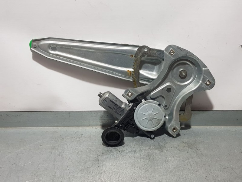 Recambio de elevalunas trasero izquierdo para toyota yaris hsd city referencia OEM IAM 973582101 6 PINS ELECTRICO